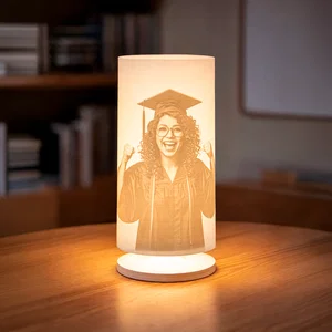 Lámpara litofanía — diseño conceptual de referencia, no foto del producto final