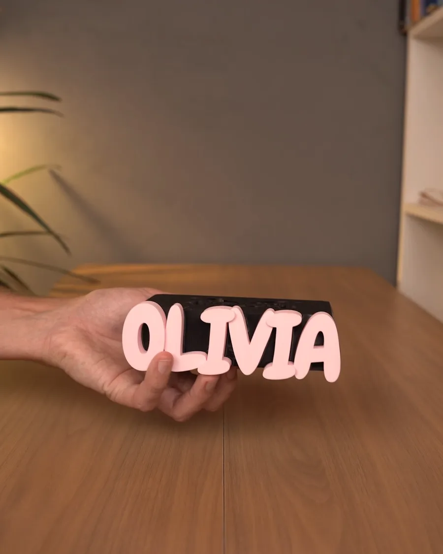 Nombre 3D para pared — diseño conceptual de referencia, no foto del producto final